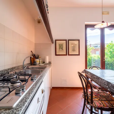 Casa de Férias Camelia With Garden By Wonderful Italy *