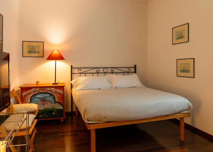 Camelia With Garden By Wonderful Italy * 贝拉焦