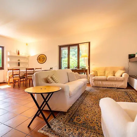 Camelia With Garden By Wonderful Italy Bellagio