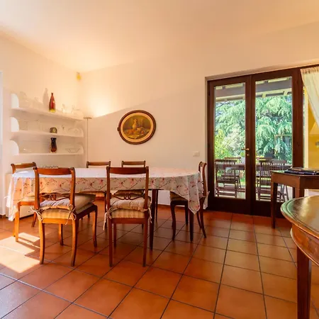 Camelia With Garden By Wonderful Italy Hébergement de vacances