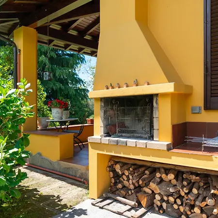 Camelia With Garden By Wonderful Italy Hébergement de vacances *